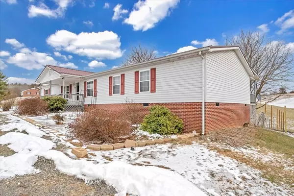 827 Lovell Road, Hillsville, VA 24343