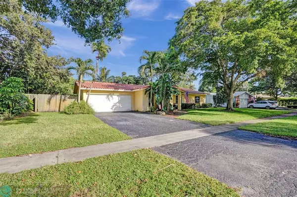 Plantation, FL 33317,1300 SW 70th Ter