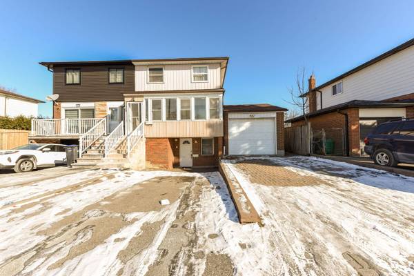 7549 Catalpa RD, Mississauga, ON L4T 2T2