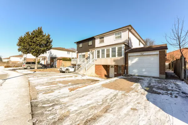 Mississauga, ON L4T 2T2,7549 Catalpa RD