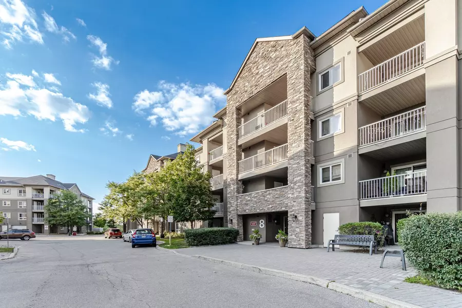 8 Dayspring CIR S #1221, Brampton, ON L6P 2Z5