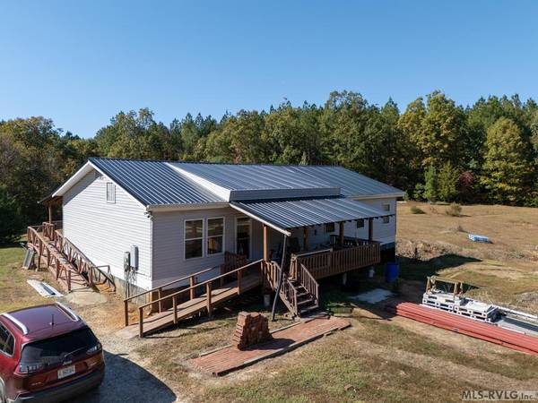 942 Callahan Rd, Baskerville, VA 23915