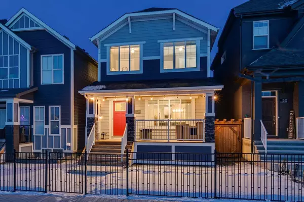 28 Magnolia MT Southeast, Calgary, AB T3M 2W6