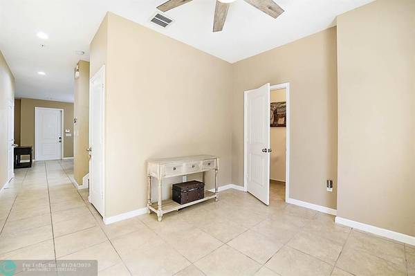 Pompano Beach, FL 33060,143 SW 7th St