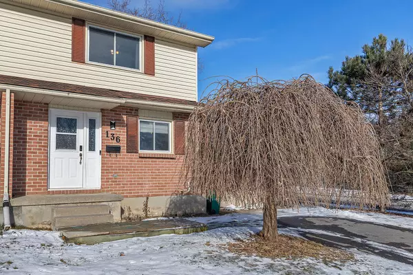 Frontenac, ON K7K 6T4,136 Jean Worrell CRES