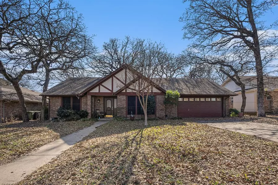 5900 Scenic Forest Trail, Arlington, TX 76016