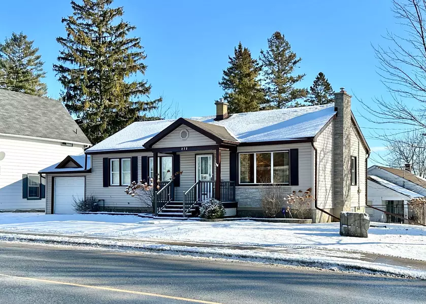 272 Dundas ST W, Greater Napanee, ON K7R 2B1