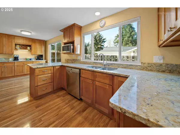 Tigard, OR 97223,10495 SW CLYDESDALE PL