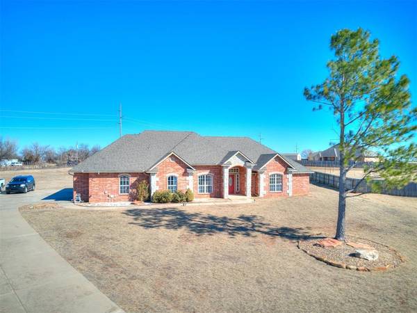 4813 SE 28th Street, Moore, OK 73165