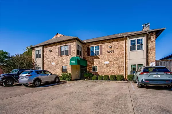 Dallas, TX 75214,5701 Gaston Avenue #6