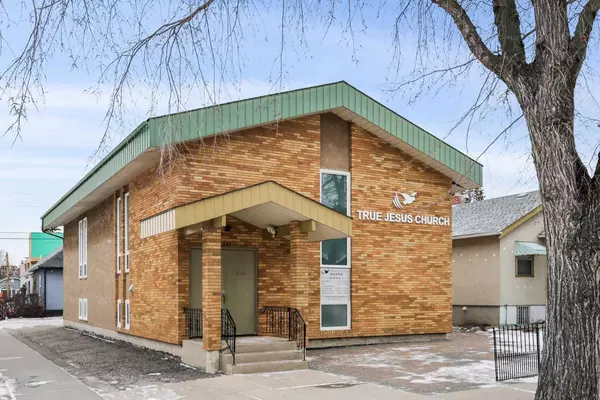 232 8A ST NE, Calgary, AB T2E 4J1