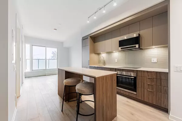 863 St. Clair AVE W #406, Toronto C02, ON M6C 0B2