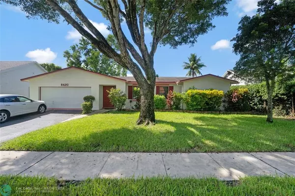 8420 NW 5th St, Pembroke Pines, FL 33024