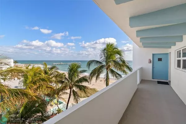 Lauderdale By The Sea, FL 33308,4228 El Mar Dr  #504