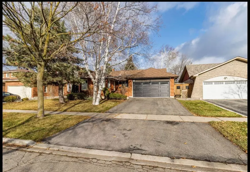 58 Blackthorn LN, Brampton, ON L6V 3K8