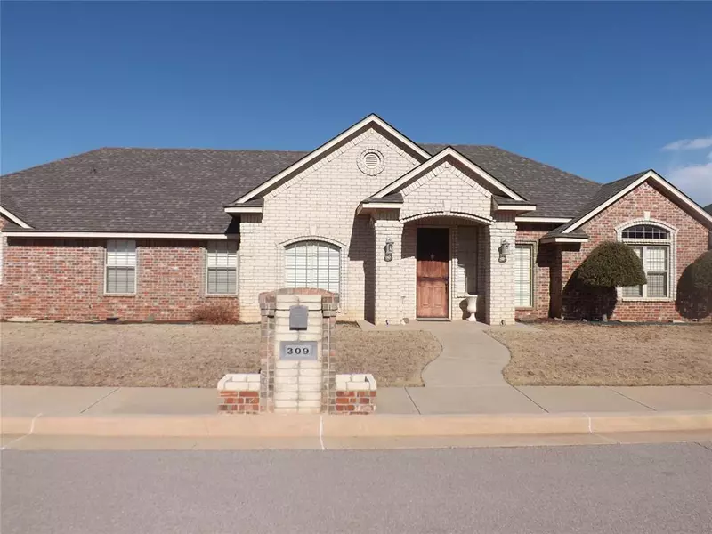 309 Mesa Verde Court, Altus, OK 73521