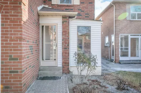 Markham, ON L3R 4V1,35 Miley DR