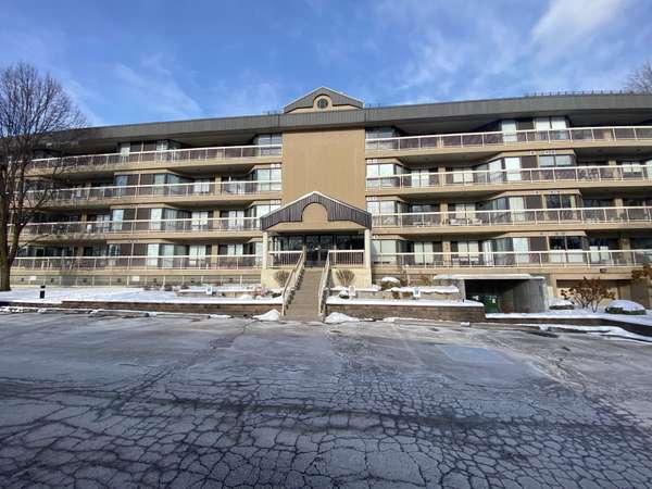 40 Auburn ST #206, Peterborough, ON K9H 2G2