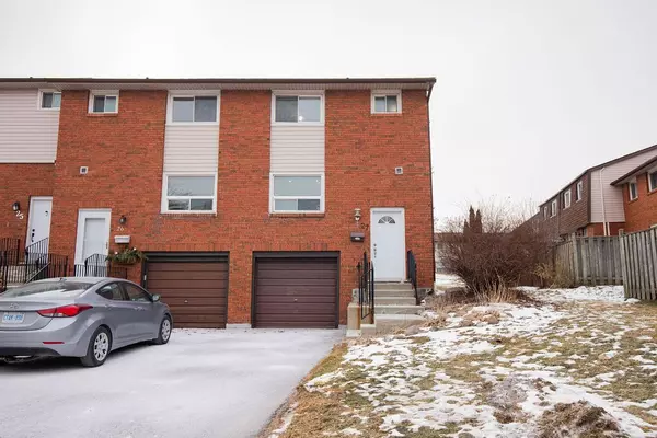 Hamilton, ON L9C 6R9,90 Magnolia DR #27