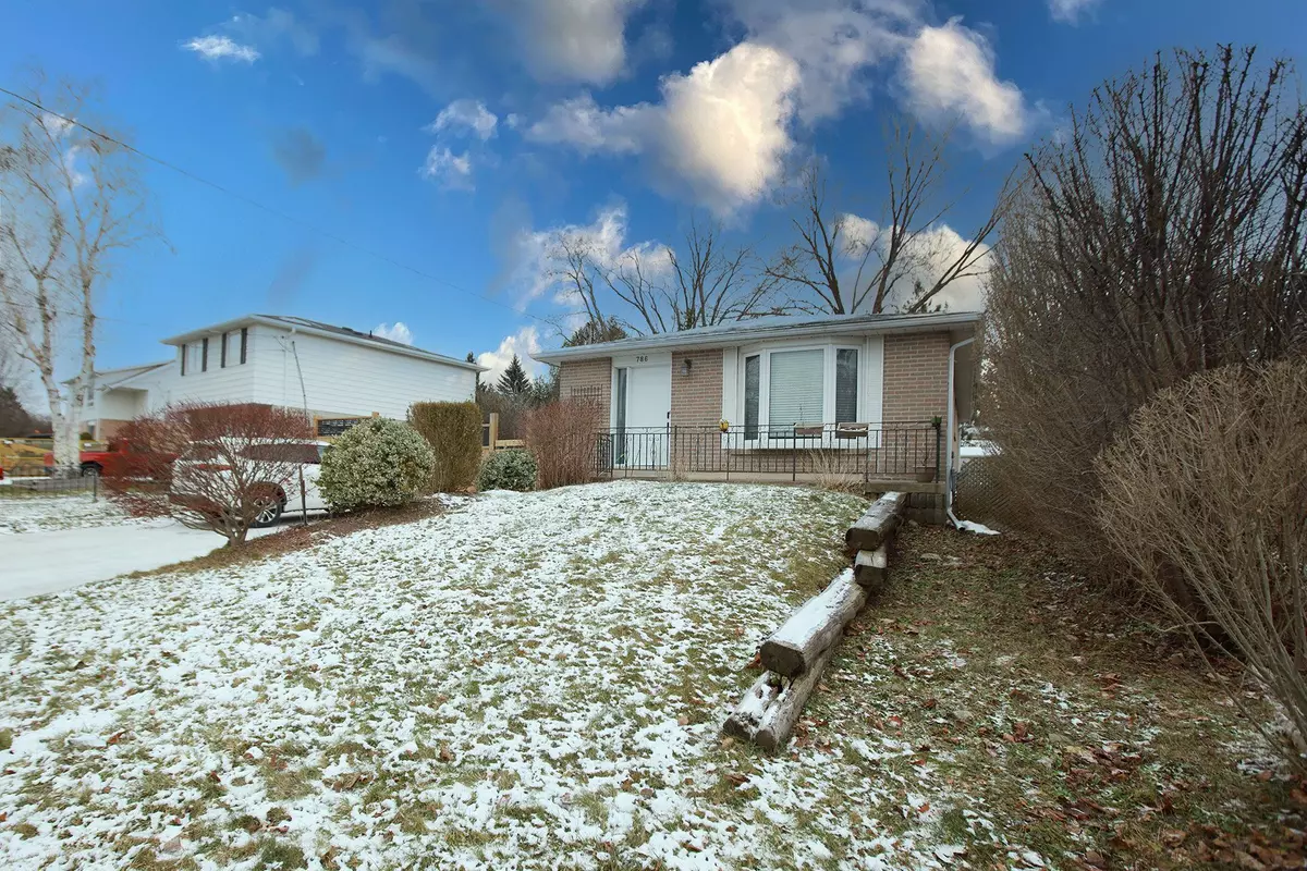 Newmarket, ON L3Y 3B9,786 Elgin ST #Bsmt