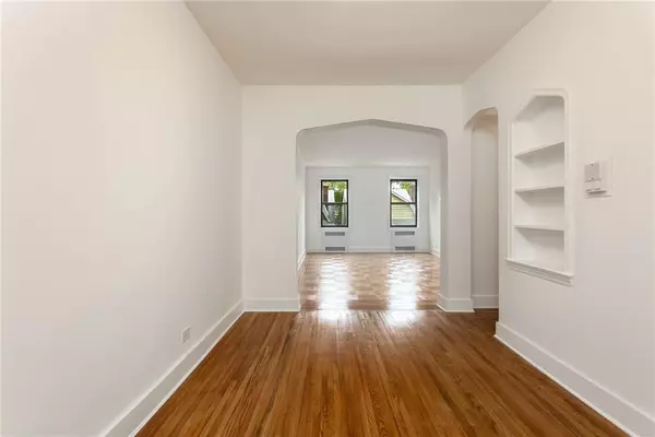 Brooklyn, NY 11218,300 Ocean Pkwy #3J