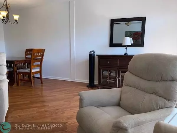 Deerfield Beach, FL 33442,3035 Cambridge B  #3035