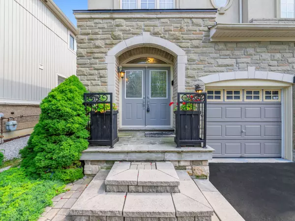 Richmond Hill, ON L4E 4V8,74 Thomas Legge CRES