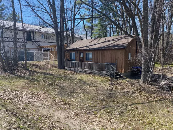 1376 Mosley ST, Wasaga Beach, ON L9Z 2C5