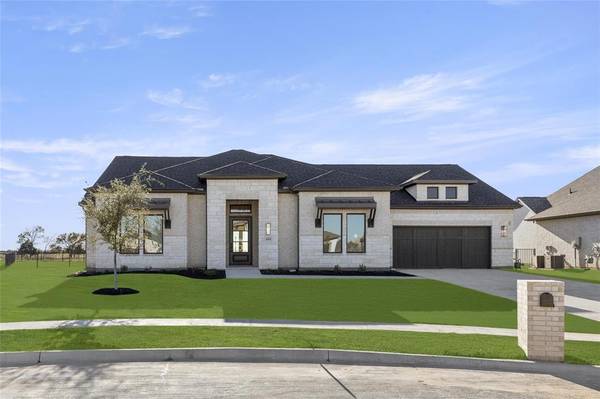 808 Albatross Court,  Heath,  TX 75126