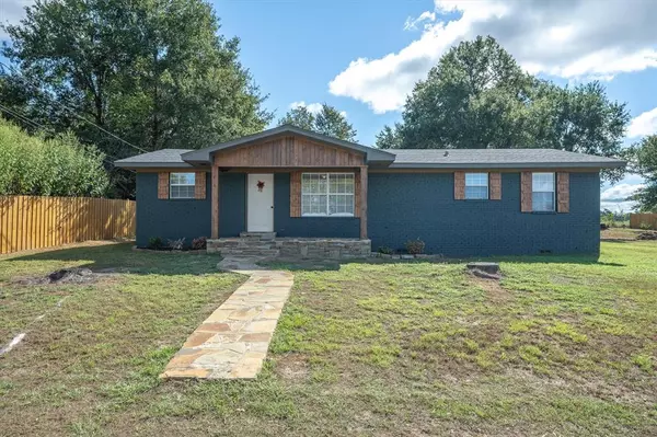 2319 County Road 3718, Athens, TX 75752