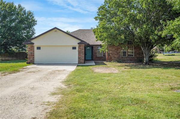 181 Private Road 415,  Covington,  TX 76636