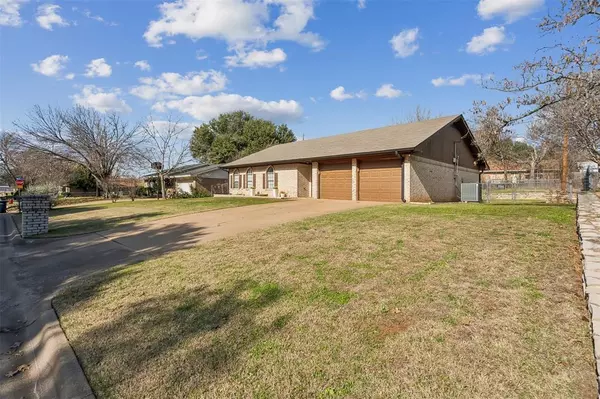 Weatherford, TX 76086,1220 Julie Street