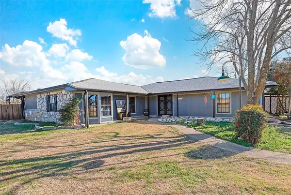 1012 County Road 701a, Cleburne, TX 76031