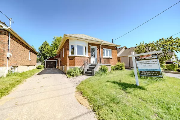 Oshawa, ON L1H 3B6,250 Mcnaughton AVE