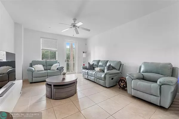 Fort Lauderdale, FL 33312,334 SW 14th Ave  #334