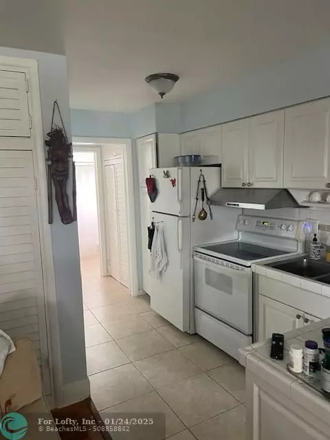 Lantana, FL 33462,1300 BROADWAY  #22