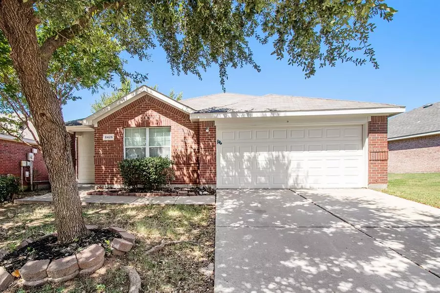 8425 Cactus Flower Drive, Fort Worth, TX 76131