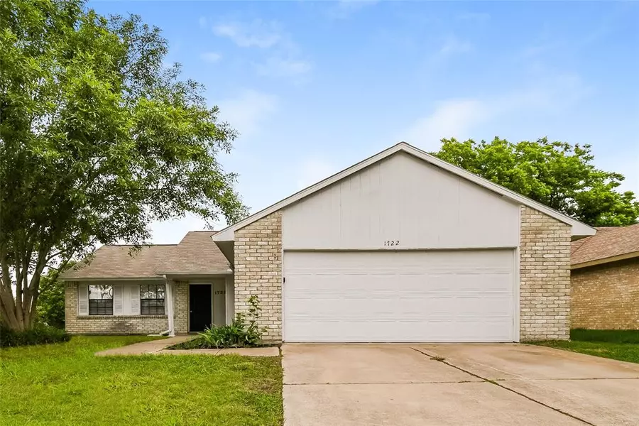 1722 Clark Trail, Grand Prairie, TX 75052