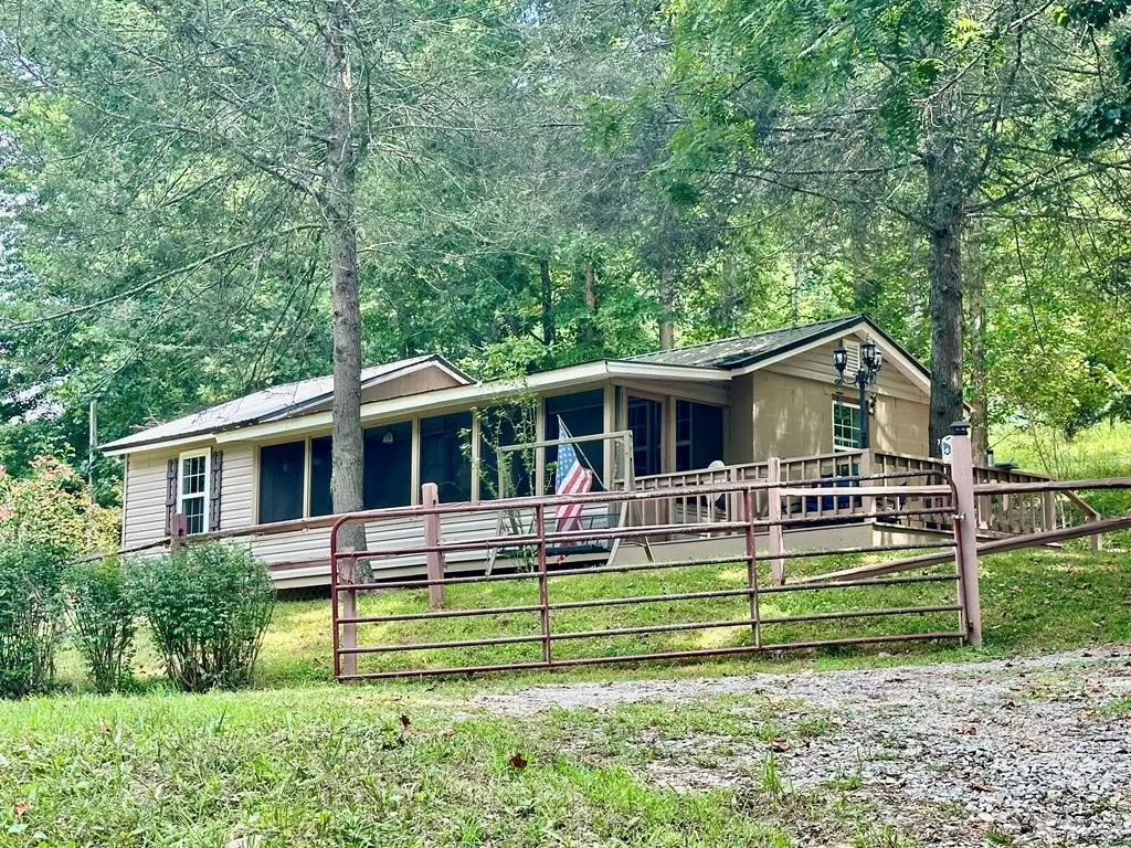 Hayesville, NC 28904,2159 Old Hwy 64 W