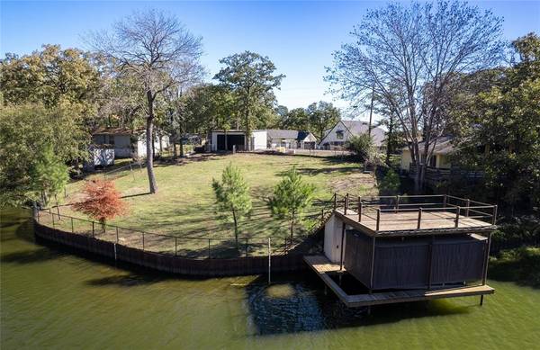 195 Lake Creek Drive, Mabank, TX 75156