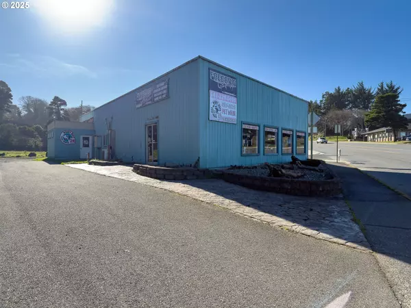 240 HIGHWAY 101, Bandon, OR 97411