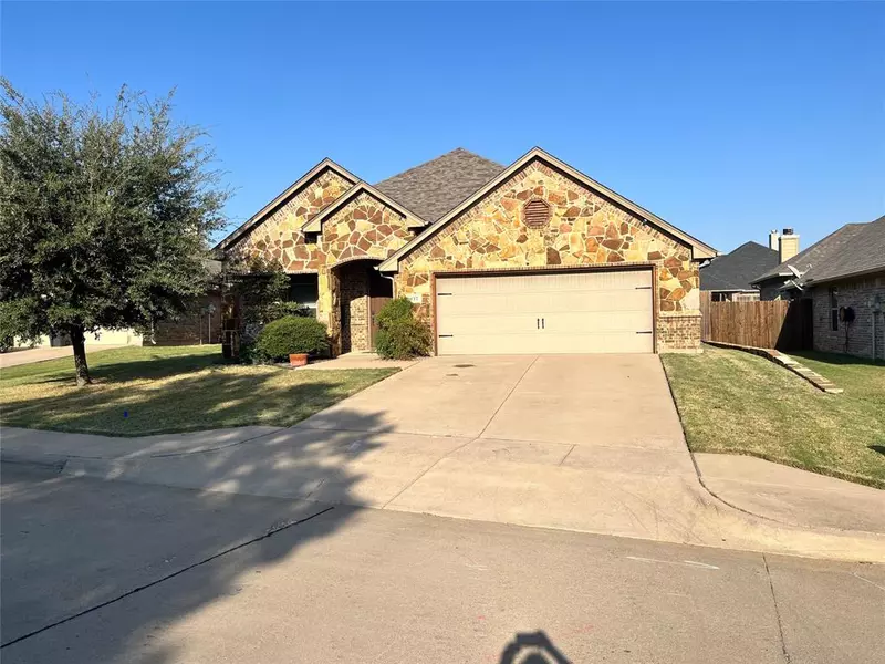 117 Donna Circle, Granbury, TX 76049