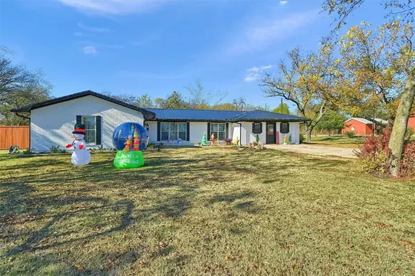 Gunter, TX 75058,8265 Farmington Road