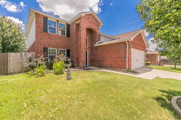 4404 Grassy Glen Drive, Fort Worth, TX 76244