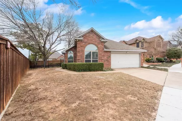 1220 Royal Crescent Drive, Bedford, TX 76021