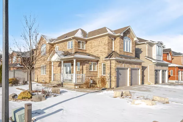 Mississauga, ON L5W 1V9,615 Garden WALK