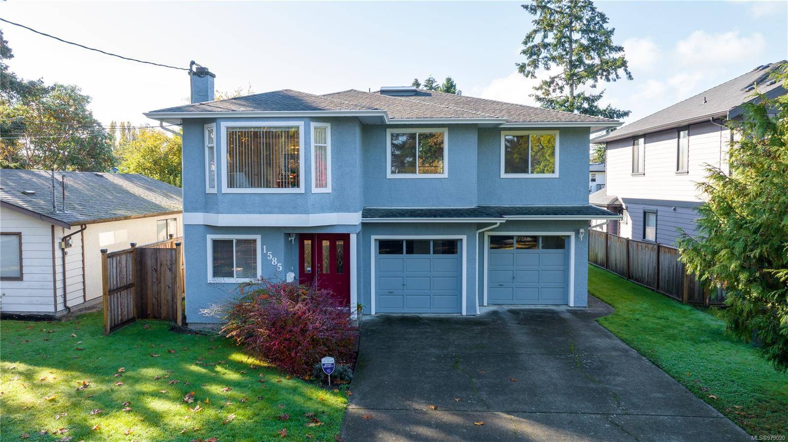 Saanich, BC V8N 2L4,1585 San Juan Ave