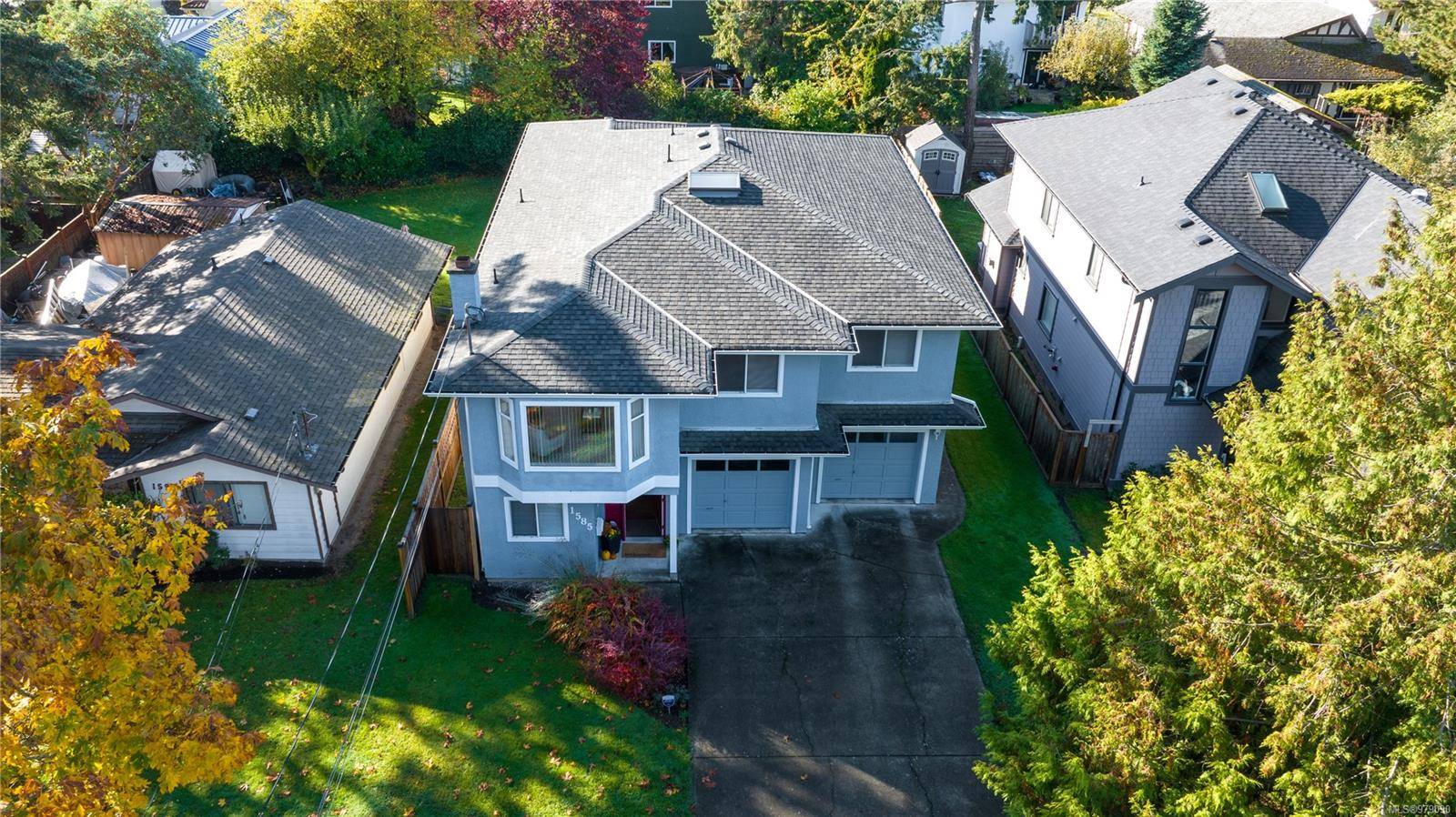 Saanich, BC V8N 2L4,1585 San Juan Ave