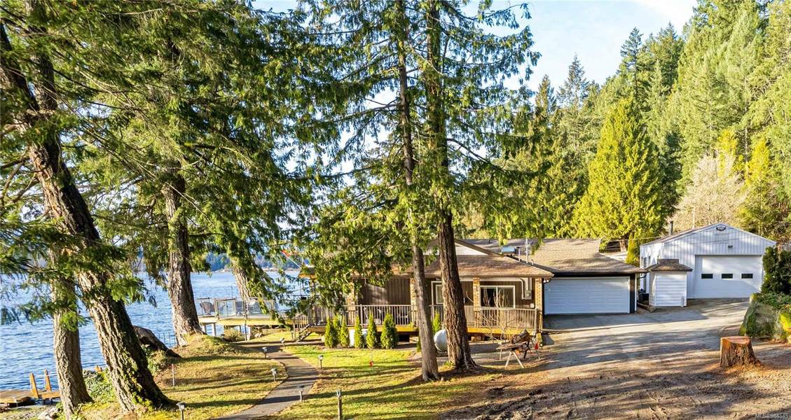 4954 Reiber Rd, Ladysmith, BC V9G 1L6