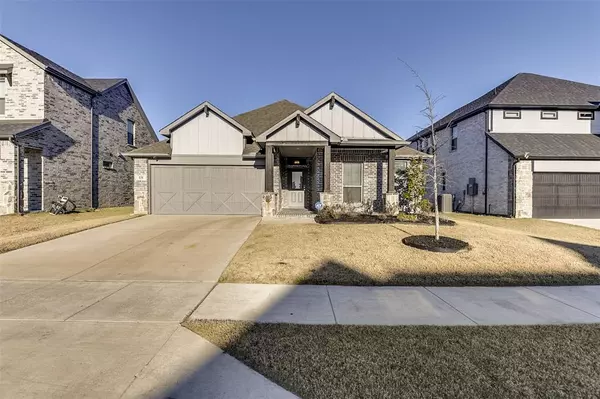 131 Tioga Circle, Waxahachie, TX 75165